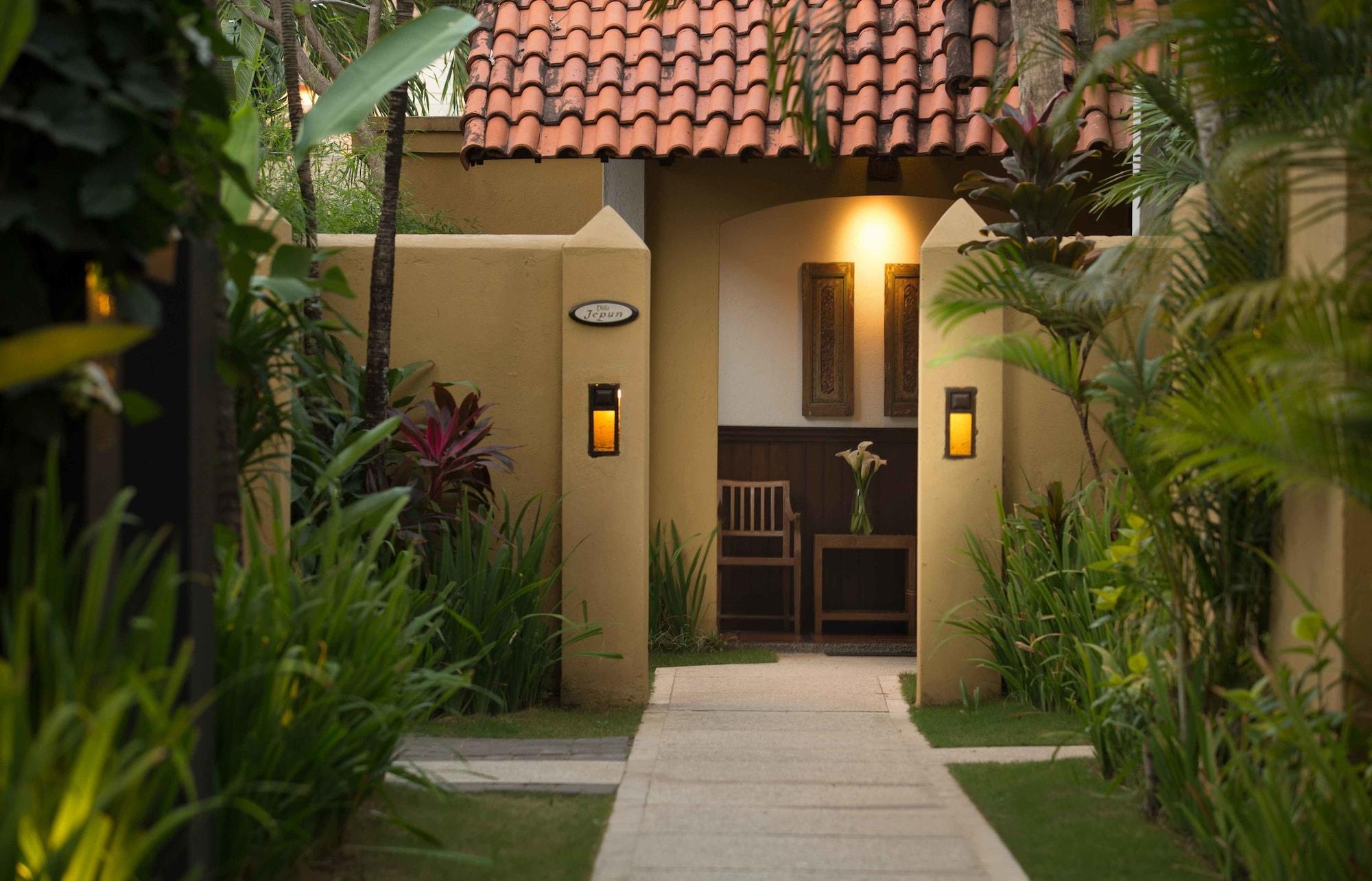 Alaya Dedaun Kuta Villa Legian  Exterior photo