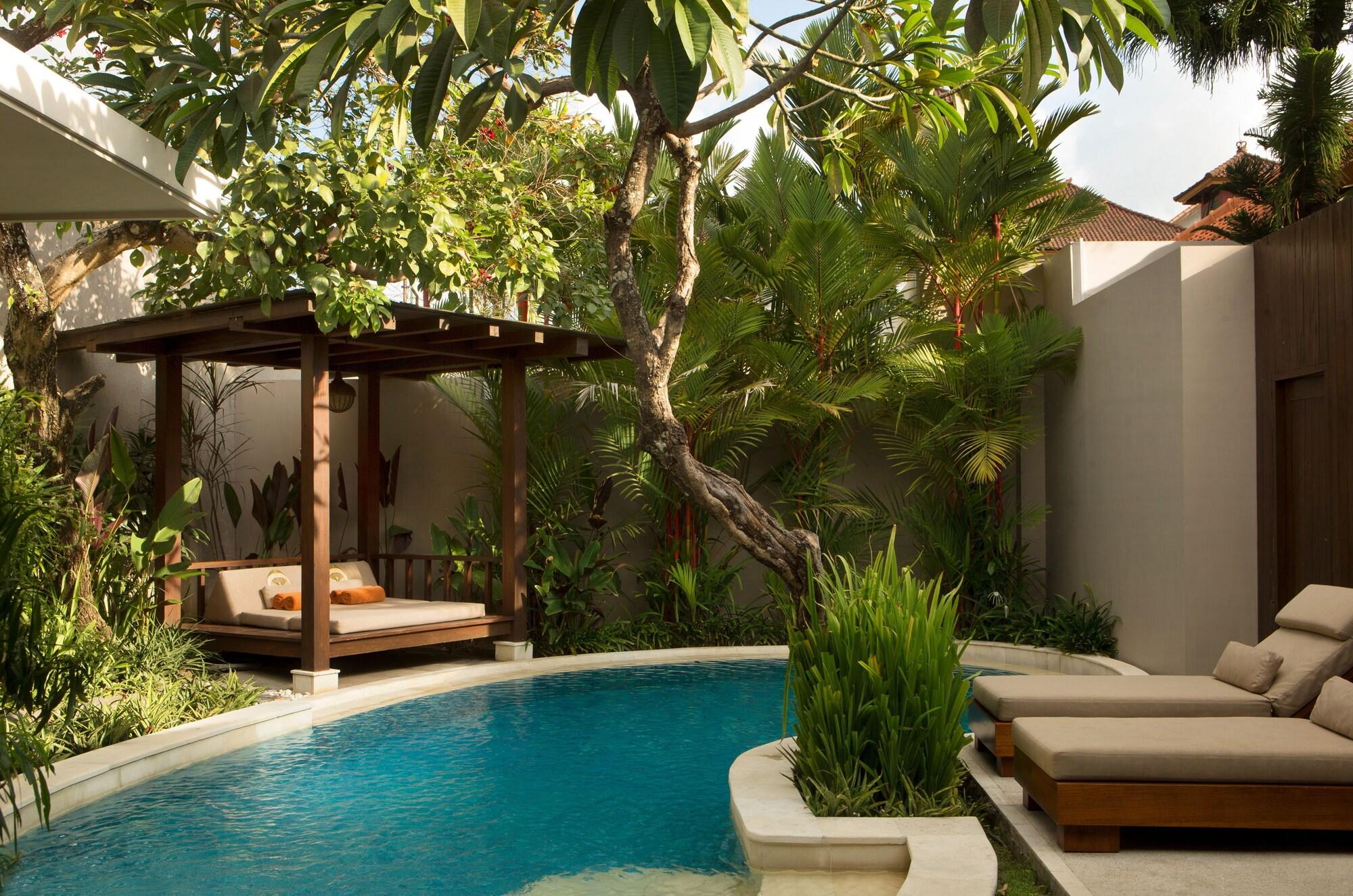 Alaya Dedaun Kuta Villa Legian  Exterior photo