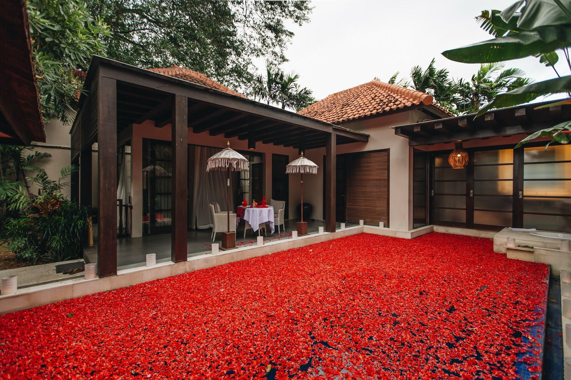 Alaya Dedaun Kuta Villa Legian  Exterior photo